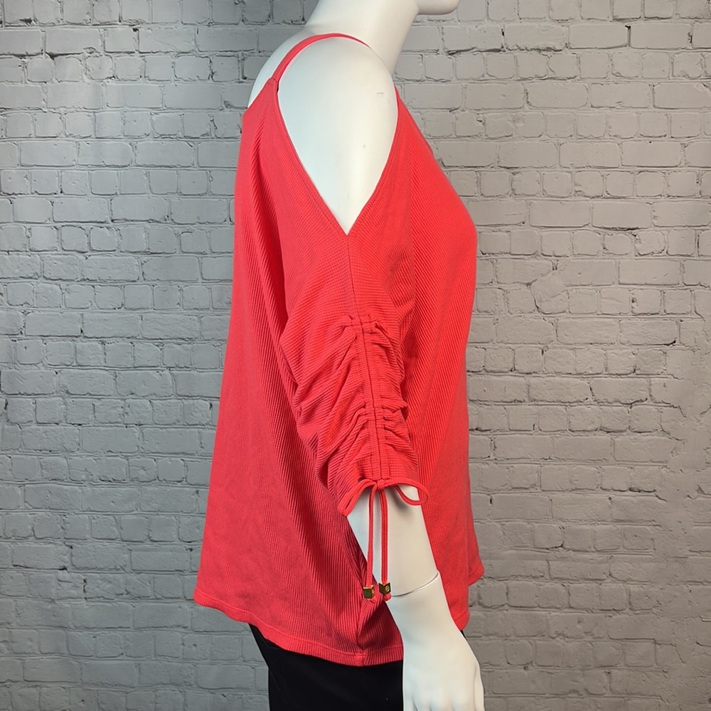 Michael Kors Coral Waffle Knit Cold Shoulder Top Plus Size 2X - Picture 4 of 6